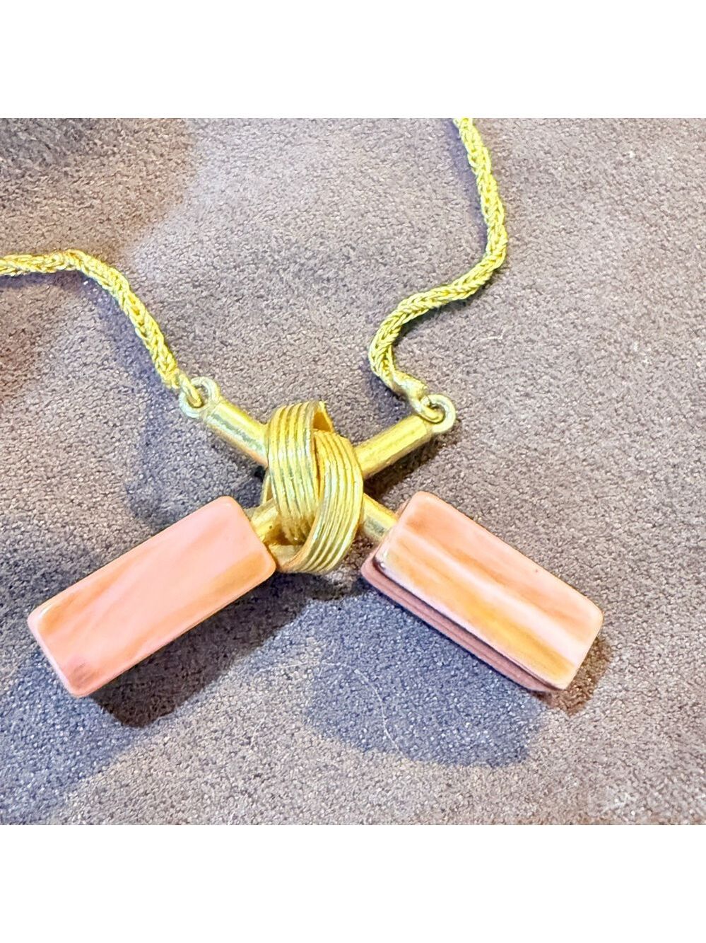 Elegant Gold plated and Pink with black stripes pendant Necklace